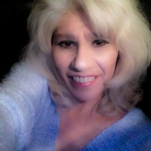 Meet your Posher, Alicia